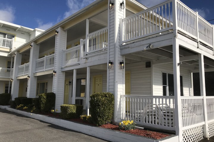 Sunrise Motel