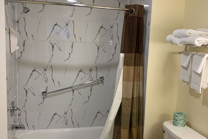 Room 18 of 46