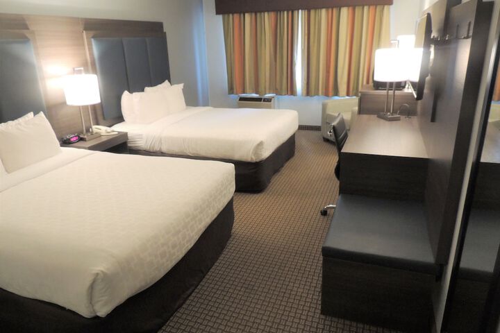Room 50 of 105