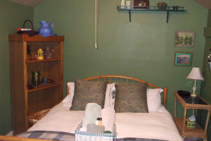 Room 13 of 26