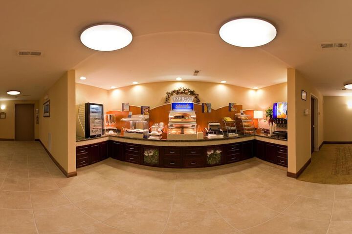 Holiday Inn Express & Suites Covington by IHG