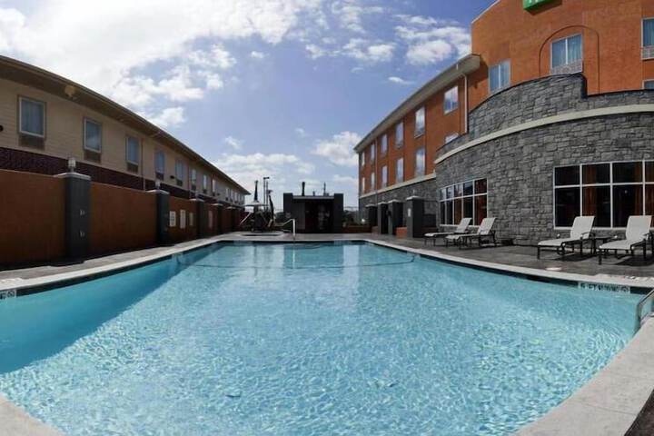 Holiday Inn Express Hotel & Suites Clute - Lake Jackson by IHG