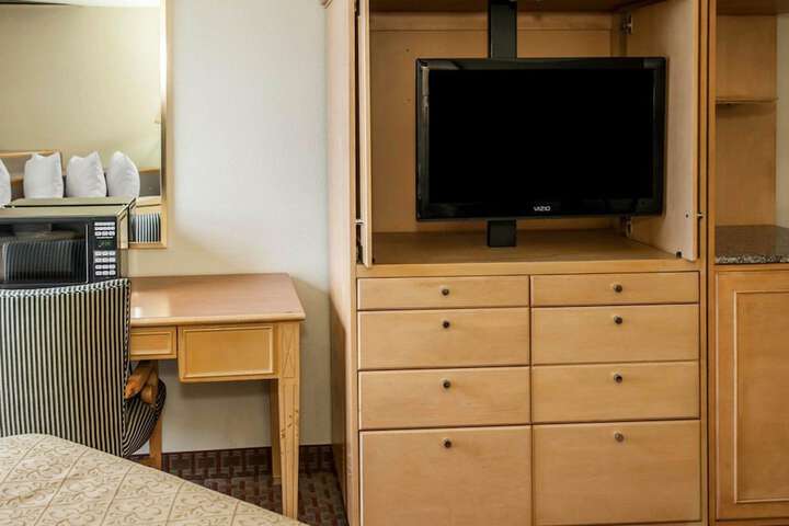 Room 51 of 82
