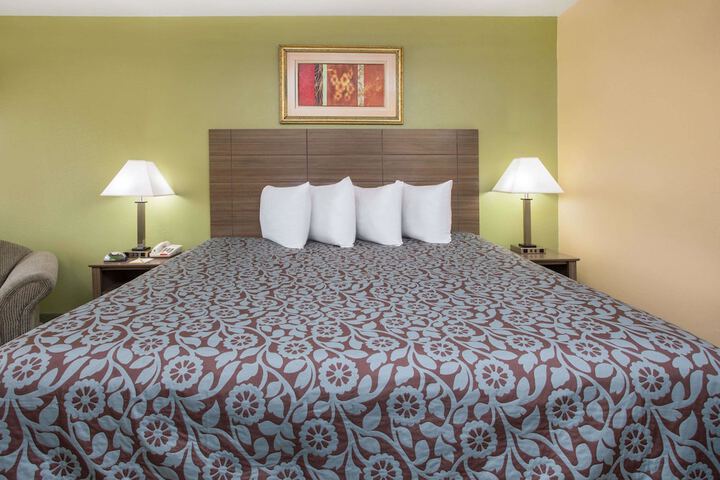 Room 7 of 22