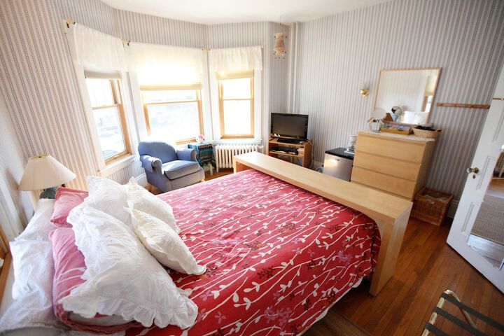 Room 19 of 25