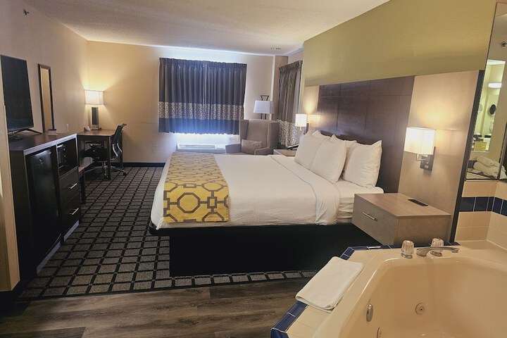Room 22 of 36