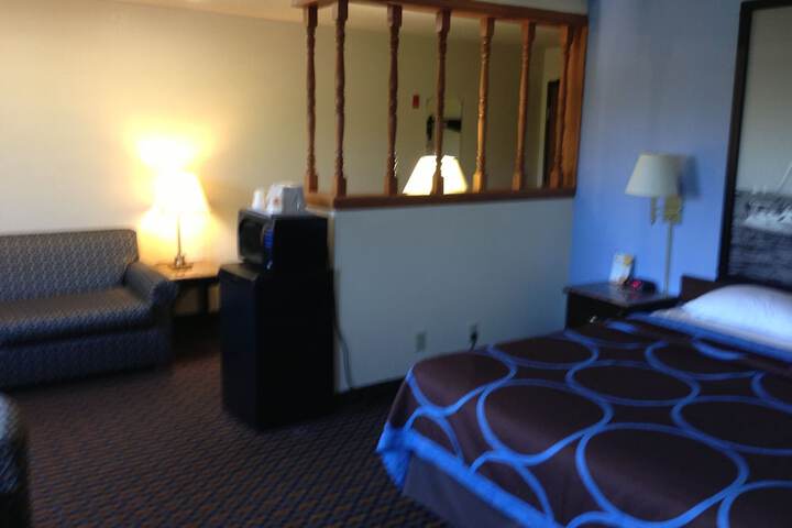 Room 10 of 26