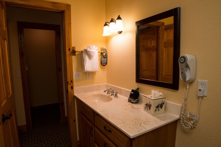 Room 132 of 242