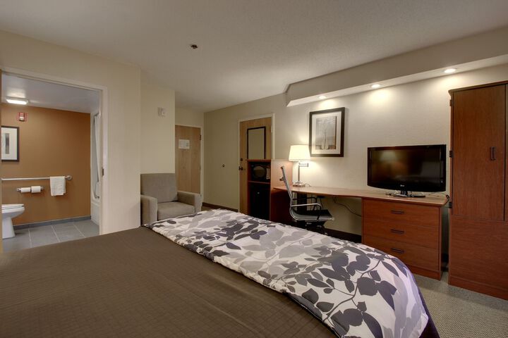Room 21 of 37