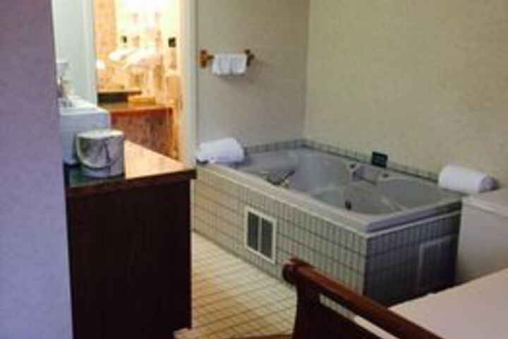 Goodfellos Suites