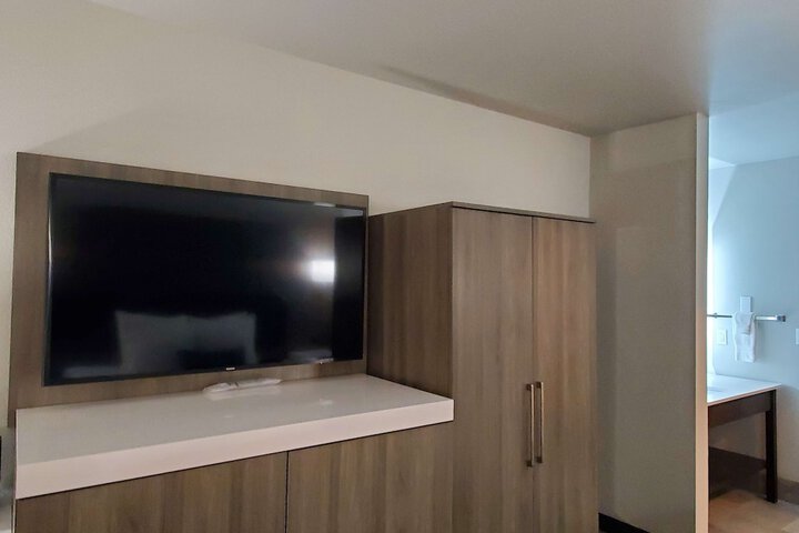 Room 46 of 93