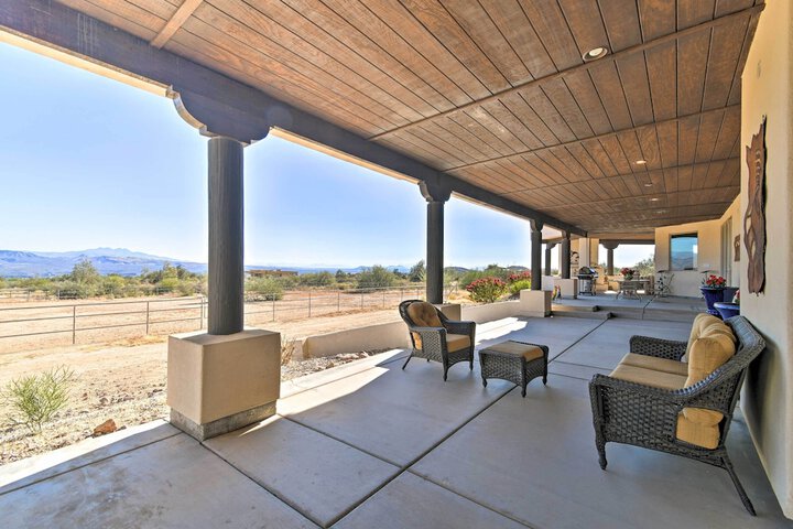 Rio Verde Desert Escape w / Patio & Mountain Views!