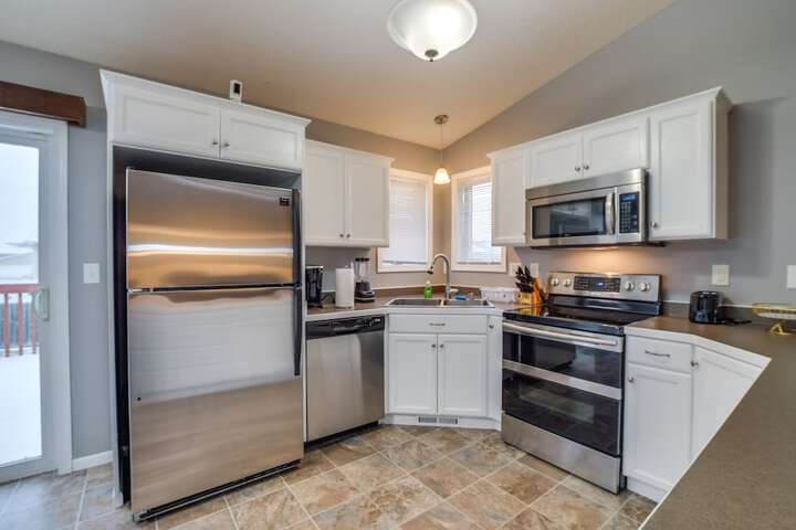 Pet-friendly North Dakota Escape w / Fenced-in Yard