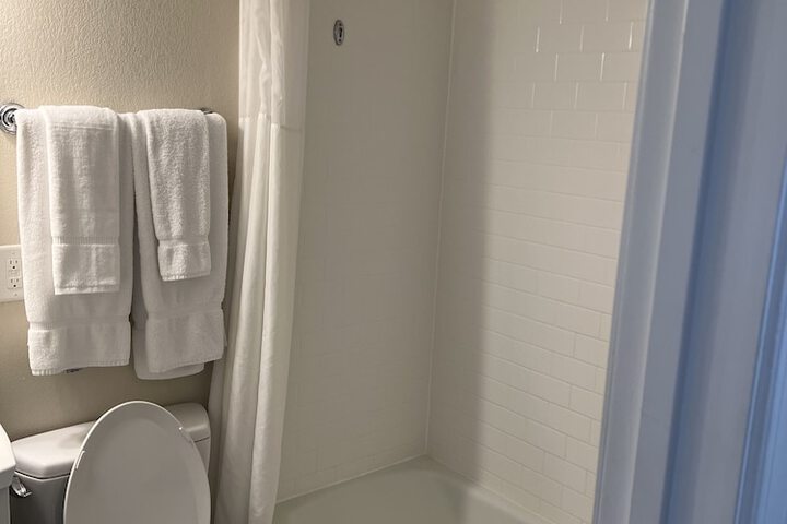 Room 15 of 18