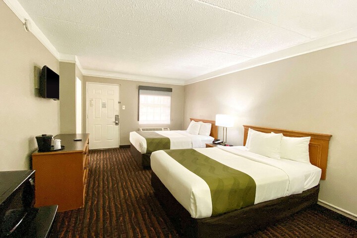 Room 6 of 20