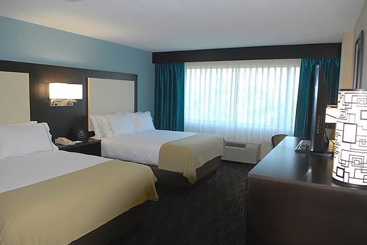 Room 73 of 99