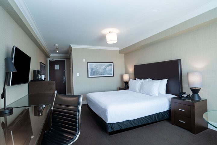 Sandman Hotel Oakville