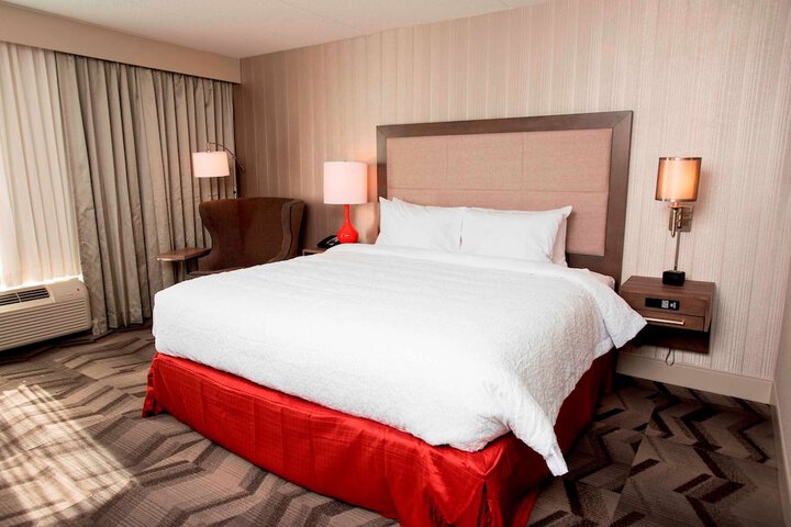 Hampton Inn & Suites by Hilton Thunder Bay