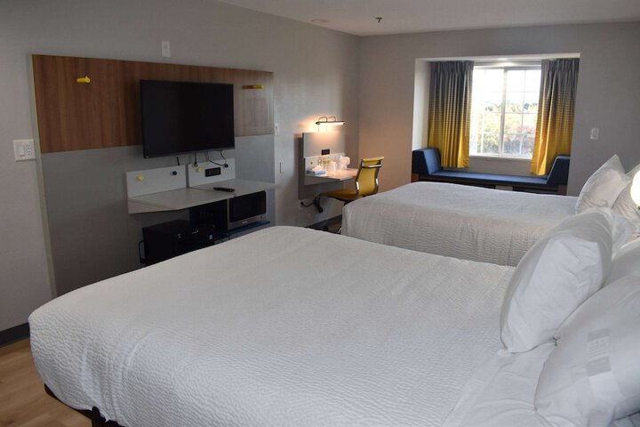 Microtel Inn & Suites by Wyndham Stockbridge / Atlanta I-75