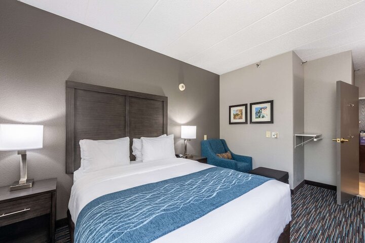 Room 40 of 67