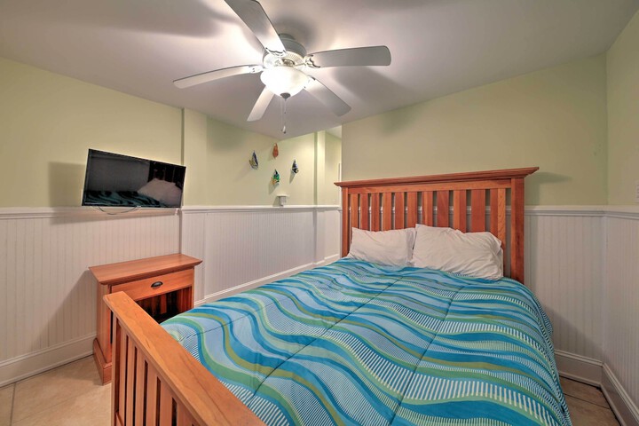 Manteo Waterfront Resort Home w / 30-ft Dock!