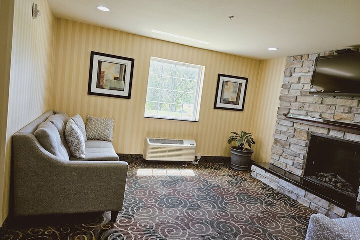 Cobblestone Inn & Suites - Bloomfield