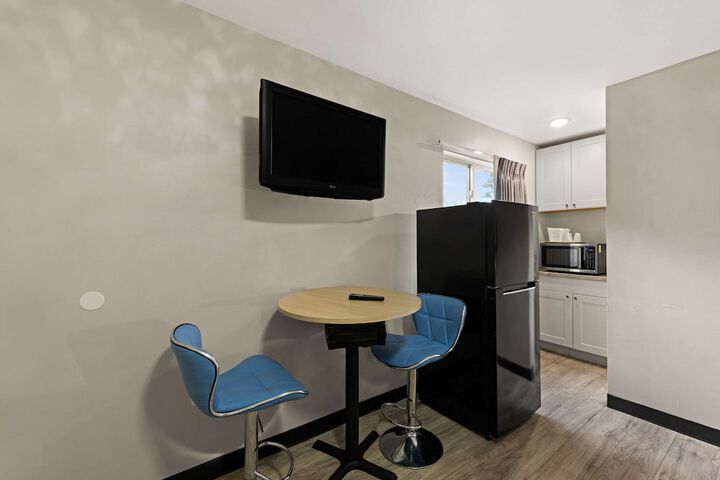 Room 14 of 36