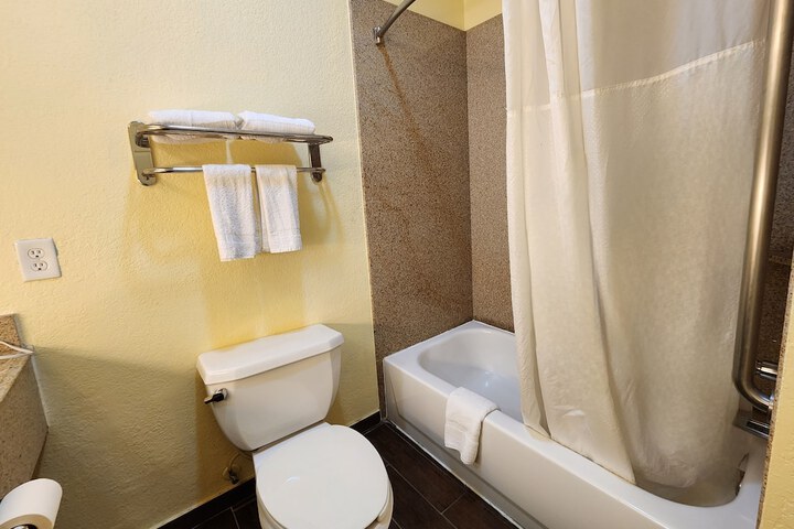 Studio 6 Suites – Pasadena TX