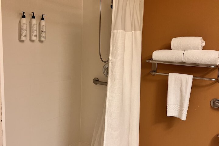 Room 10 of 21