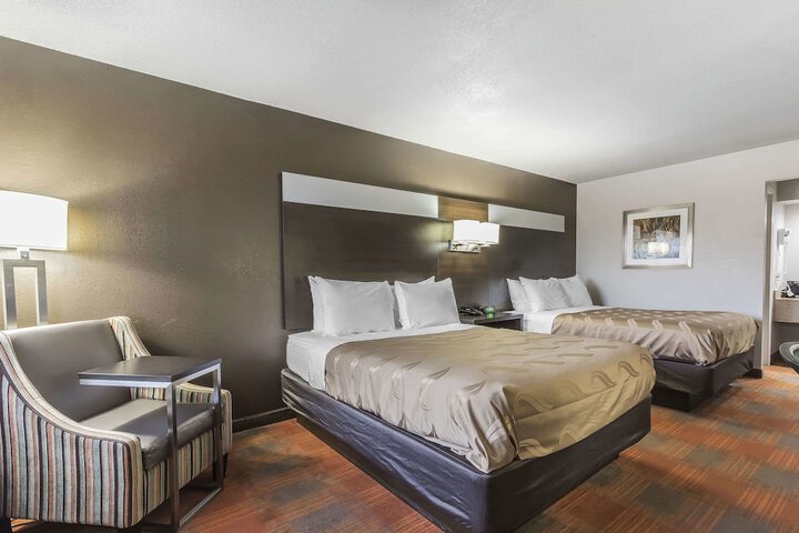 Room 48 of 62