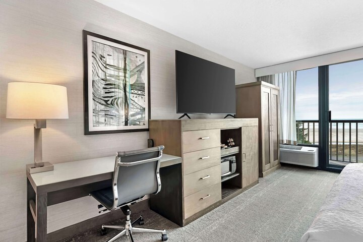 Best Western Plus Agate Beach Inn