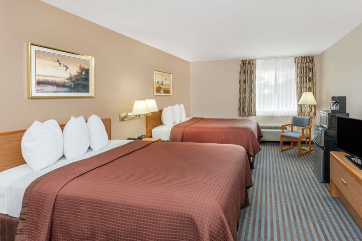 Days Inn by Wyndham Charleston