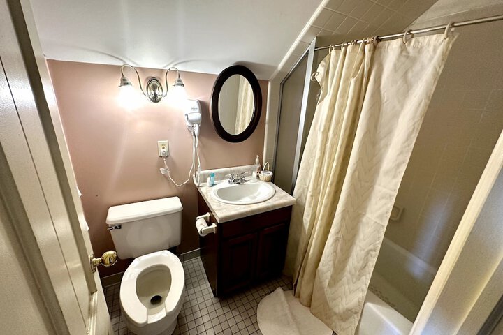 Montague Inn