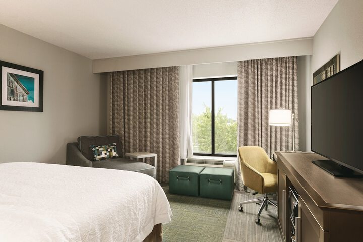 Room 14 of 37