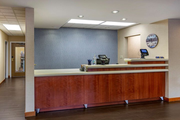 Hotel Interior 7 of 30