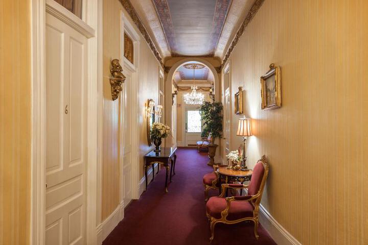 THE CORNSTALK HOTEL