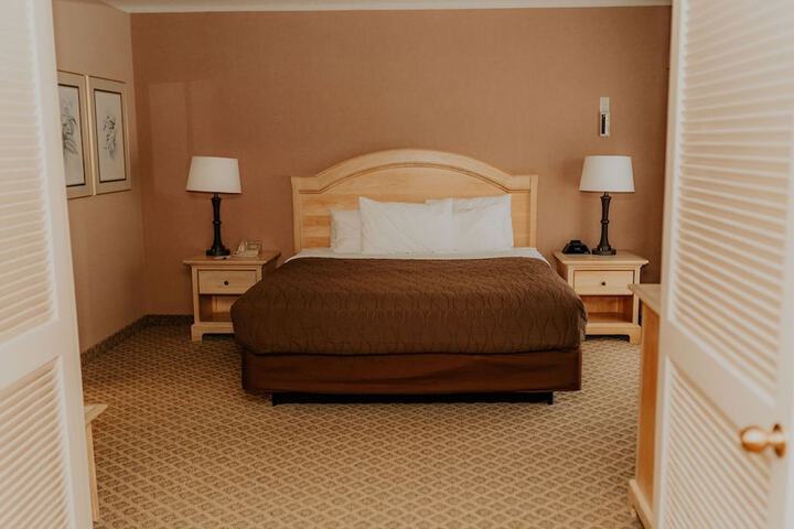 Room 5 of 24