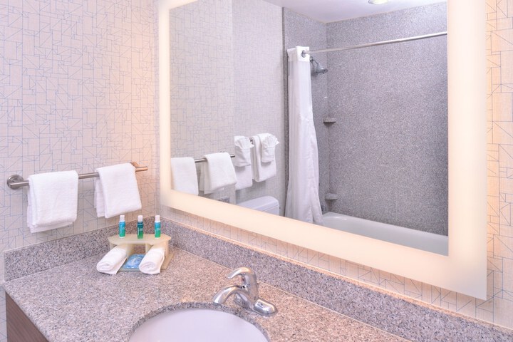 Room 30 of 46