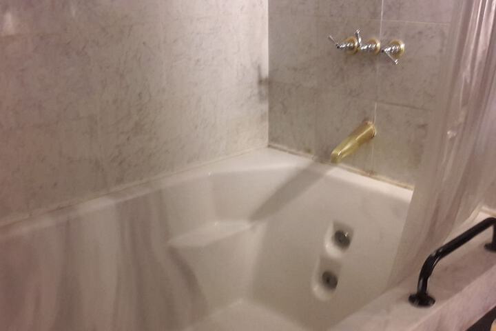 Room 16 of 24