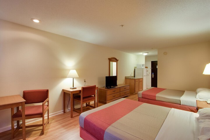 Room 26 of 33