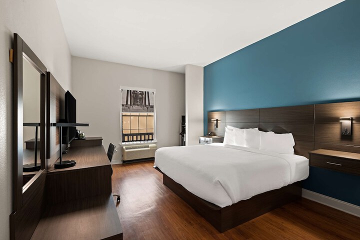 Room 15 of 39