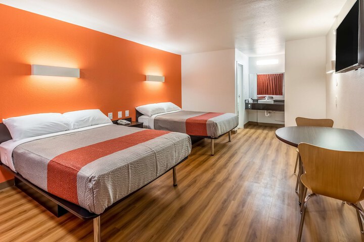 Room 19 of 29