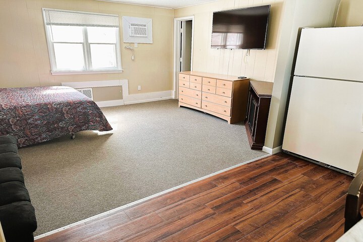 Room 9 of 15