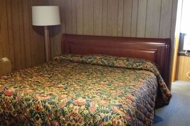 Room 16 of 36