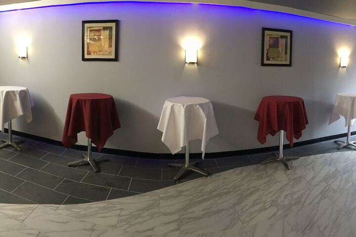 Ballroom/Hall 102 of 118