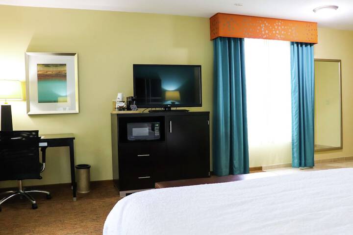 Room 32 of 51
