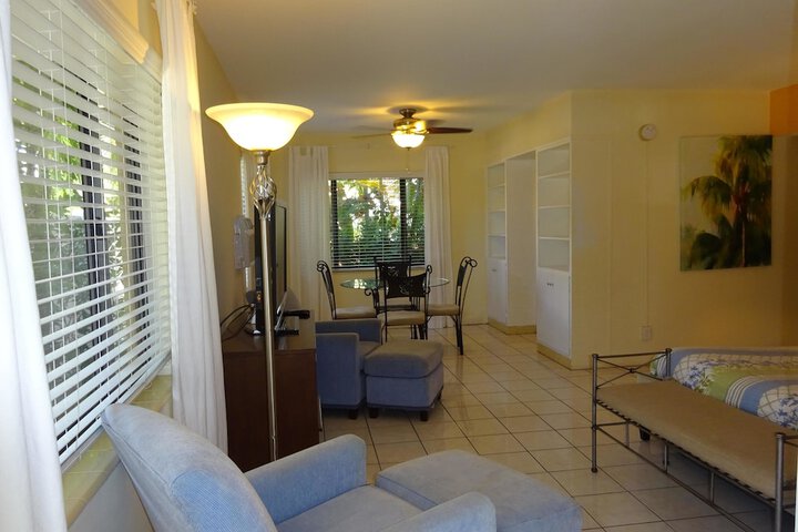 Room 42 of 141