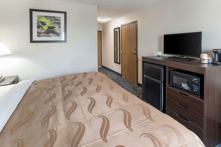 Room 7 of 38