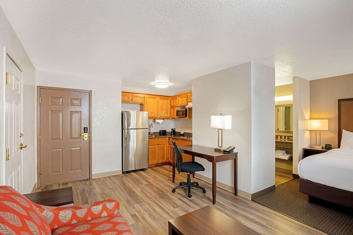 Room 16 of 29