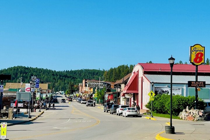 Super 8 by Wyndham Hill City / Mt. Rushmore/ Area